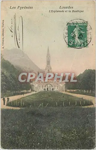 Cartes postales Les Pyrenees Lourdes L'esplanade et la basilique