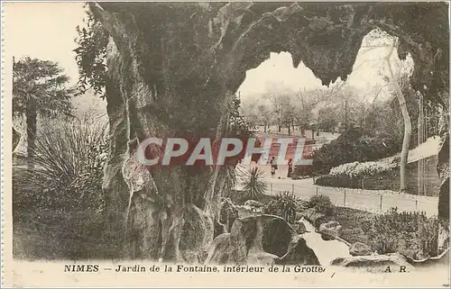 Ansichtskarte AK NIMES_Jardin de la Fontaine int�rieur de la Grotte