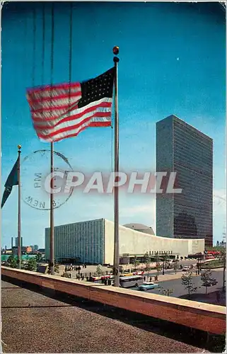 Cartes postales moderne UNITED NATIONS BUILDINGS WITH AMERICAN FLAG FLYING