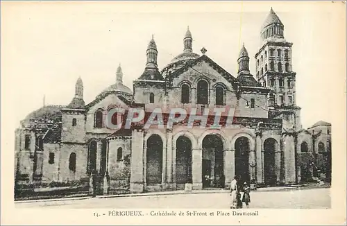 Cartes postales PERIGIEUX Cath�drale de St-fron et place Daumesnil
