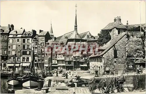 Moderne Karte honfleur(Calvados) L lieutenance vue des ecluses Bateaux