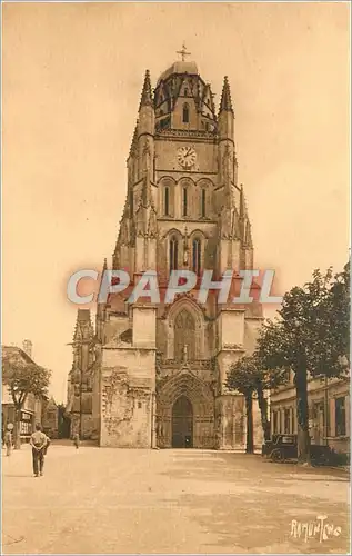 Ansichtskarte AK SAINTES-Cathedrale St Pierre-Clocher du XV siecle