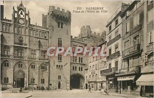Cartes postales NARBONNE  Place de l'Hotel de Ville