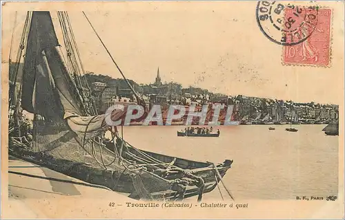 Cartes postales Trouville (Calvados)-Chalutier � quai Bateau