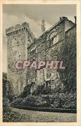 Cartes postales CHATEAU DE CASTELNAU-BRETENOUX(LOT).(Fondation Jeau Moulierat)Batiment sur la Cour d'Honneur