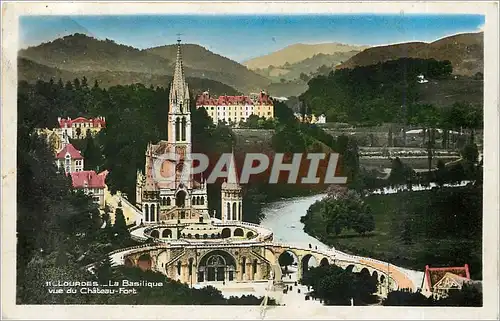 Ansichtskarte AK LOURDES-La Basilique vue du Chateau-Fort