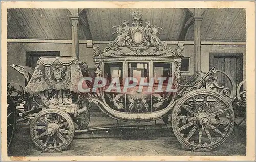 Ansichtskarte AK VERSAILLES (TRIANON).Musee des voitures-Voiture du Sacre