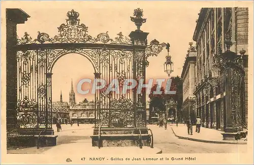 Cartes postales NANCY-Grilles de Jean Lamour et le Grand Hotel