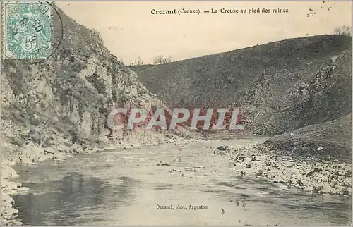 Cartes postales Crozant (ceuse)La creuse au pied des ruines