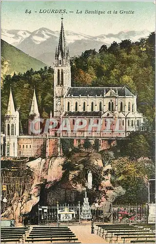 Cartes postales LOURDES-La basilique et la grotte