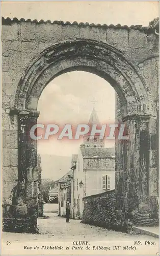 Cartes postales Cluny Rue de l'Abbatiale et Porte de l'Abbaye