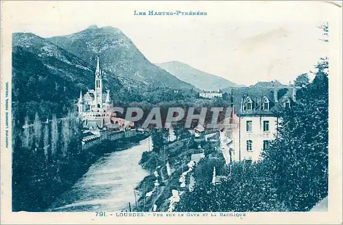 Ansichtskarte AK Les Hautes Pyrenees Lourdes Vue sur le Gave et la Basilique