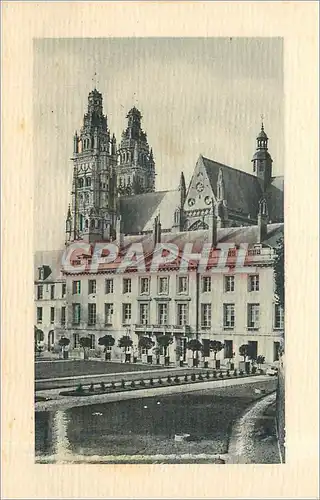 Cartes postales Tours Musee des Beaux Arts et La Cathedrale