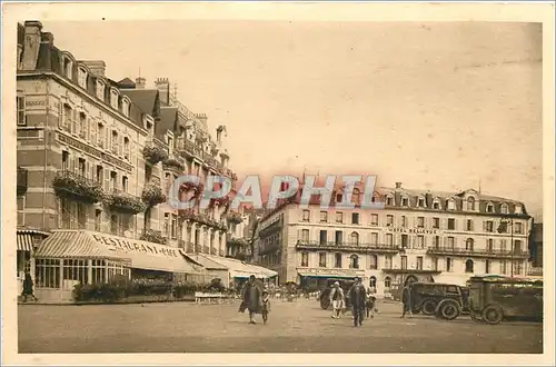 Ansichtskarte AK Trouville la Reine des Plages Place du Casino Hotel de la Plage Hotel du Helder Hotel Bellevue