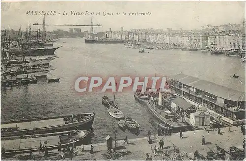 Ansichtskarte AK Marseille Le Vieux Port et Quai de la Fraternite Bateaux