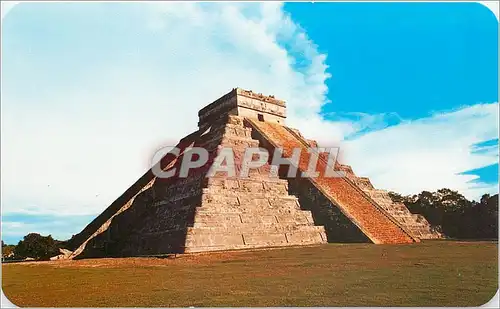 Cartes postales moderne El Asombroso espectaculo natural del Equinoccio en el Castillo Yucatan Mexico
