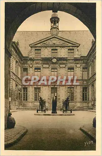 Cartes postales Verdun Meuse L'Hotel de Ville cour interieure