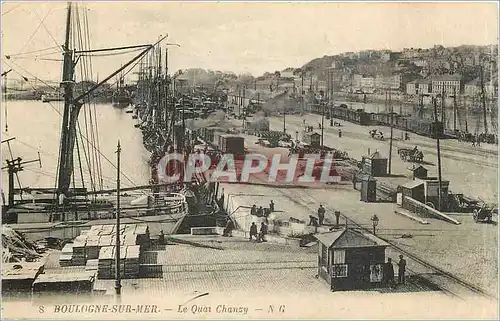 Ansichtskarte AK Boulogne sur Mer Le Quaz Chanzy Bateaux