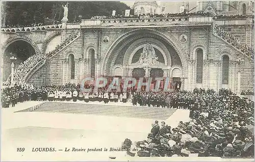 Ansichtskarte AK Lourdes Le Rosaire pendant la Benediction