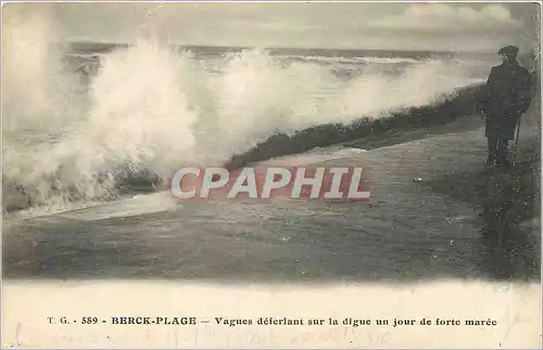 Cartes postales Berck Plage Vagues deferlant sur la digue un jour de forte maree