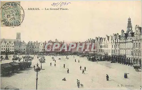 Cartes postales Arras La Grand Place