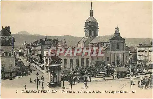 Cartes postales Clermont Ferrand Un coin de la Place de la Jaude Le Puy de Dome Tramway