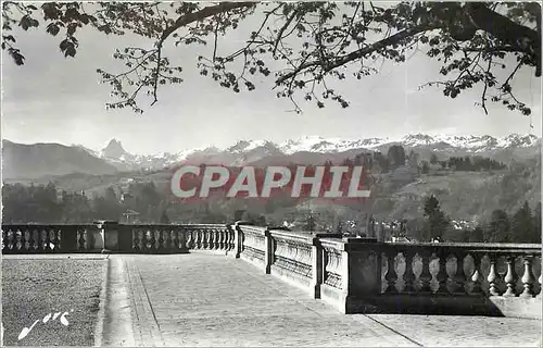 Ansichtskarte AK Pau Sur le Boulevard des Pyrenees le matin