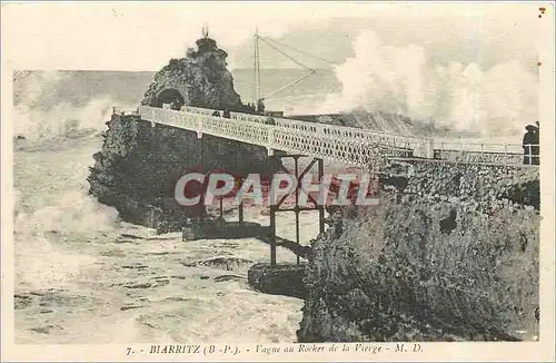 Ansichtskarte AK Biarritz BP Vague au Rocher de la Vierge