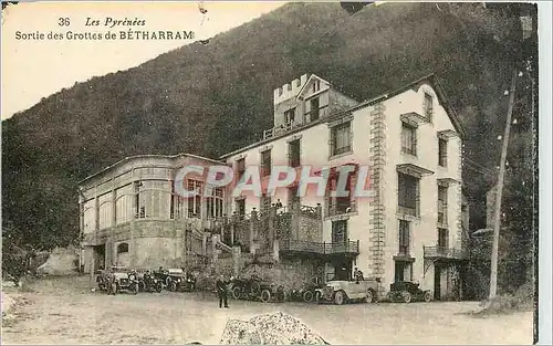 Cartes postales Les Pyrenees Sortie des Grottes de Betharram