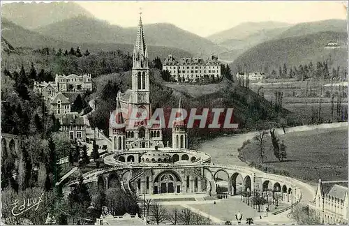 Cartes postales Lourdes La Basilique vue du Chateau Fort