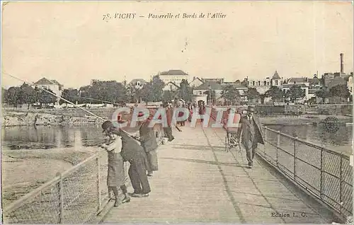 Cartes postales Vichy Passerelle et Bords de l'Allier Peche Pecheurs