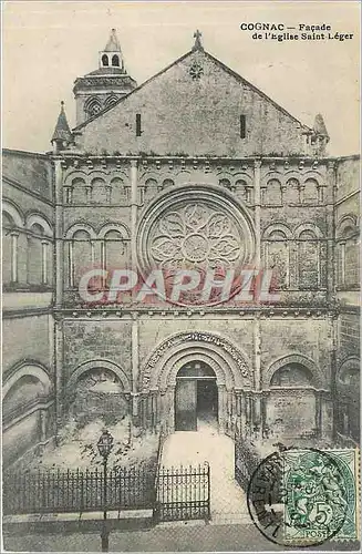 Ansichtskarte AK Cognac Facade de l'Eglise Saint Leger