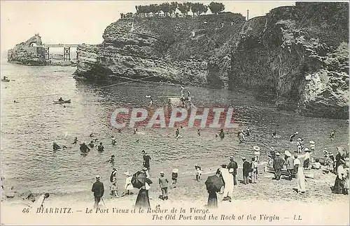 Ansichtskarte AK Biarritz Le Port Vieux et le Rocher de la Vierge