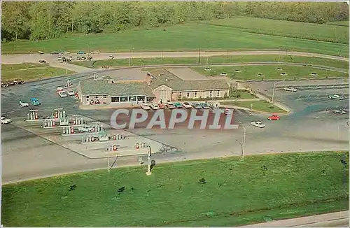 Cartes postales Along the Ohio Turnpike One of the beautifu Service Plaza fount at convenient intervals along th