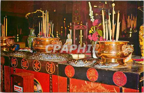 Cartes postales Snake Temple Sungei Kluang Penang showing snake on altar Malaysia