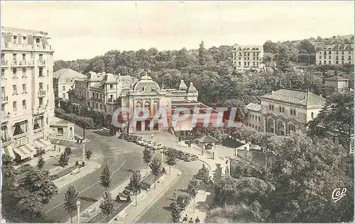 Cartes postales Chatelguyon Place Brosson Theatre Casino et Etablissement Thermal