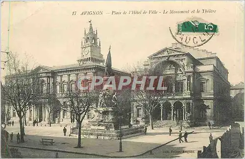 Cartes postales Avignon Place de l'Hotel de Ville Le Monument et le Theatre