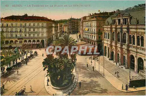 Cartes postales Alger Le Theatre et la Place de la Republique