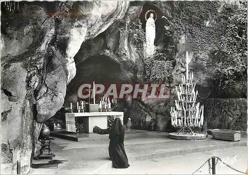 Cartes postales moderne Lourdes La Grotte Miraculeuse