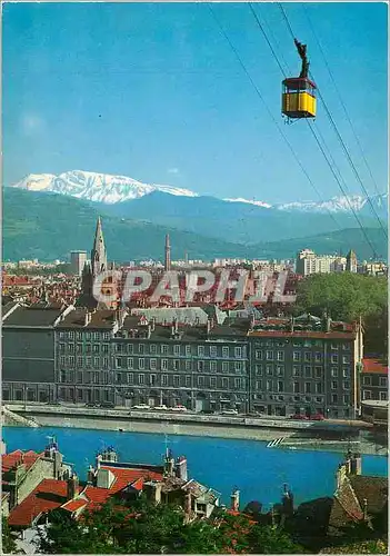 Cartes postales moderne Grenoble Telepherique de la Bastille au fond le Taillefer