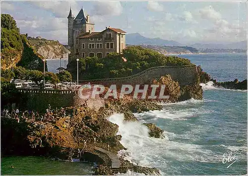 Cartes postales Biarritz La Villa Belza au fond les Monts Espagnols