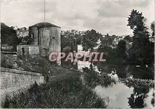 Cartes postales Poitiers Vienne Ruines de l'Ancien chateau sur les Bords du Clain