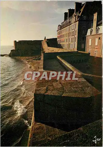 Cartes postales moderne Saint Malo I et V Les remparts a maree haute