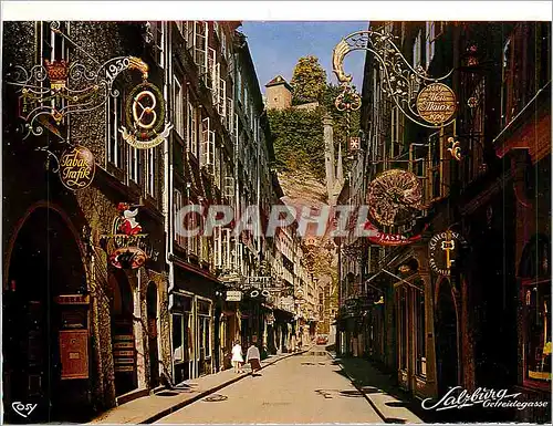 Cartes postales moderne Malerisches Salzburg Getreidegasse gegen Monchsberg