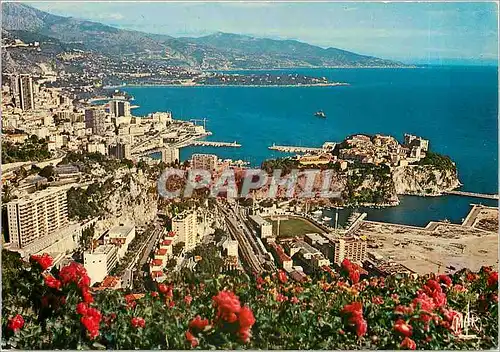 Cartes postales La Principaute de Monaco Vue generale de Monaco et Monte Carlo au fond le Cap Martin et l'Italie