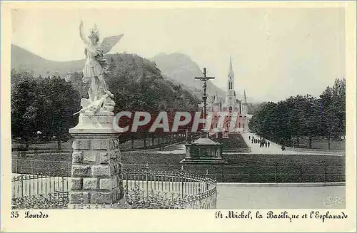 Ansichtskarte AK Lourdes St Michel la Basilique et l'Esplanade