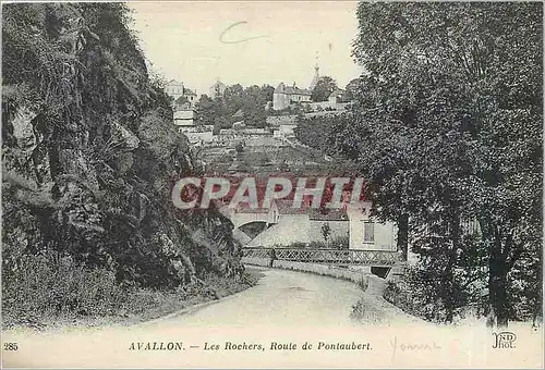 Ansichtskarte AK Avallon Les Rochers Route de Pontaubert