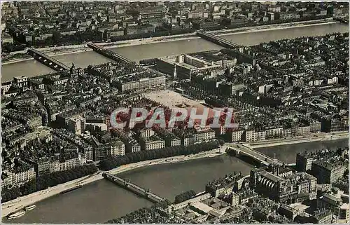 Cartes postales moderne Lyon Saint Jean la Saone la Place Bellecour et le Rhone