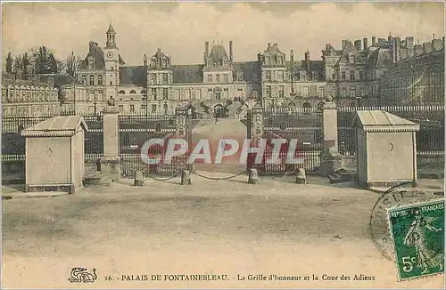 Cartes postales Palais de Fontainebleau La Grille d'honneur et la Cour des Adieux