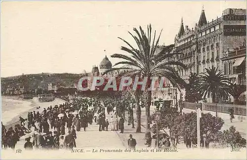 Cartes postales Nice La Promenade des Anglais et les Hotels